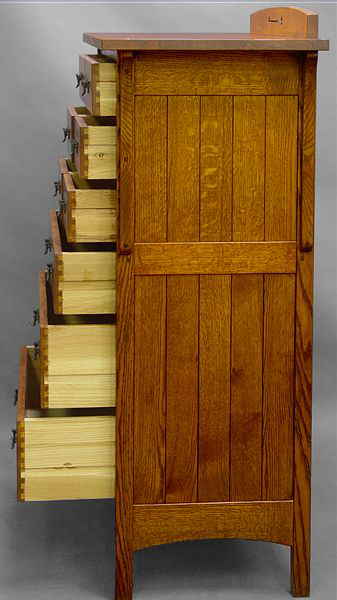 Arts & Crafts 9 Drawer Chest #812