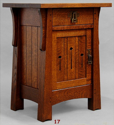 Keyhole Nightstand NC400